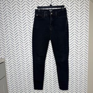 Levi’s Denizen Super High-rise Stretch Skinny Size 6 Washed Black rinse